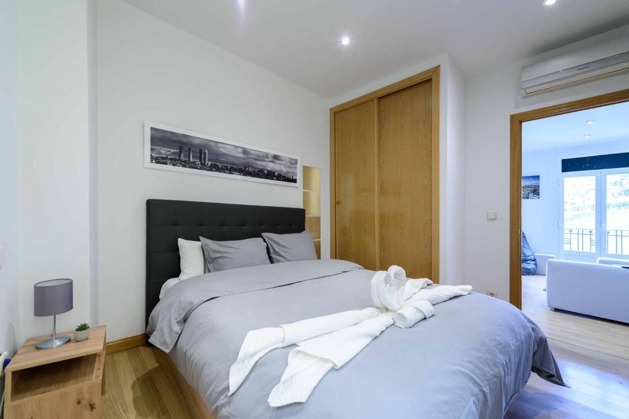 Amplio Piso En Madrid Centro Con Vistas Al Templo De Debod Apartment Ngoại thất bức ảnh